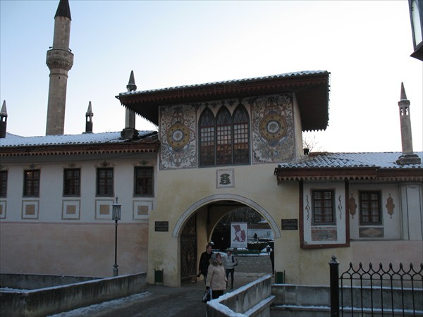Вход в ханский дворец Бахчисарая